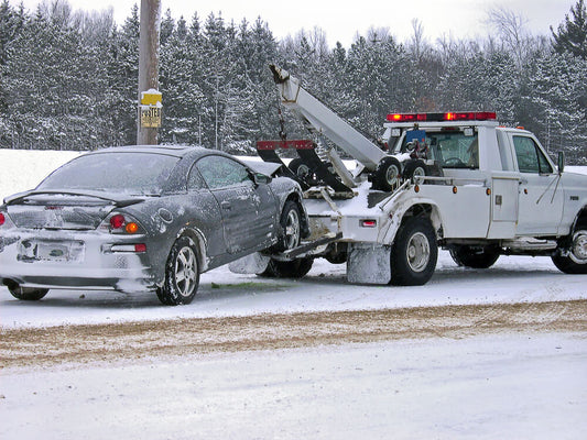 Towing in Extreme Conditions: Tips for Heat, Cold, and Heavy Weather